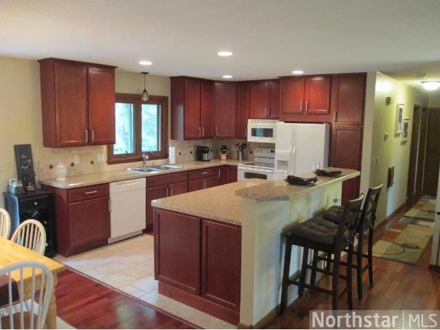 6718 Valley Pl, Crystal, MN 55427