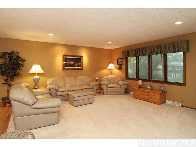 4387 Nybro Cir, Eagan, MN 55123