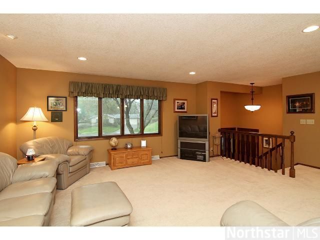 4387 Nybro Cir, Eagan, MN 55123