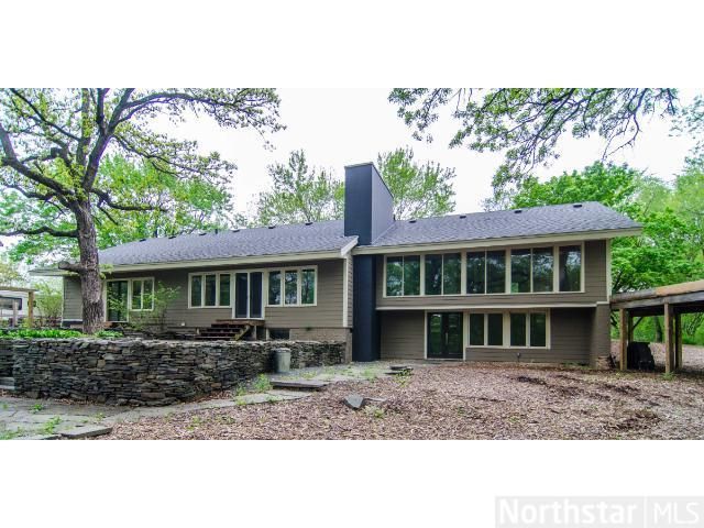 2116 Glenview Ln, Bloomington, MN 55425