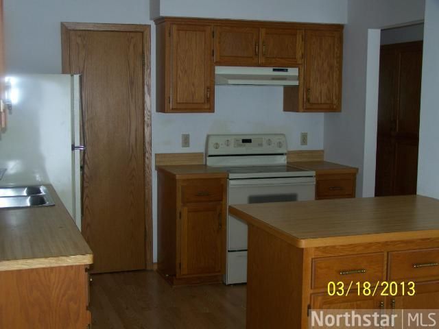 4360 Buckingham Ct, Vadnais Heights, MN 55127