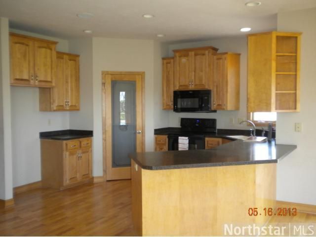 1201 Heritage Ct NE, New Prague, MN 56071