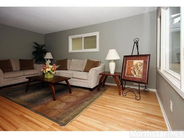 1998 Ivy Ave E, Saint Paul, MN 55119