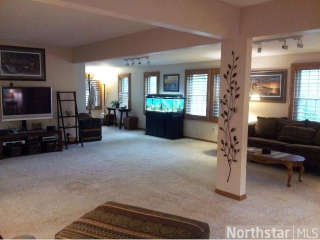 7946 Eastwood Rd, Mounds View, MN 55112
