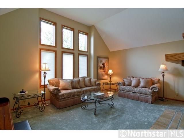 13370 Pennock Ave, Apple Valley, MN 55124