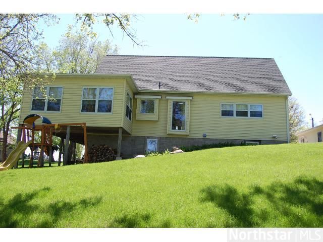 1010 5th St N, Dassel, MN 55325