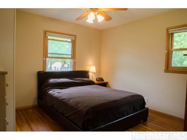 701 Esther Ln, Woodbury, MN 55125