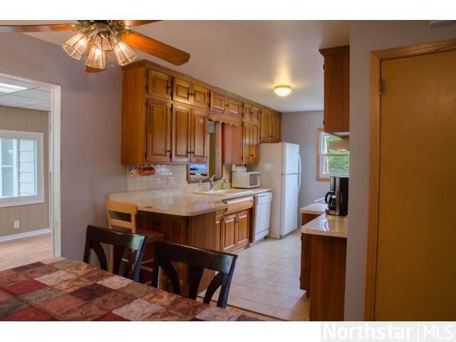 701 Esther Ln, Woodbury, MN 55125
