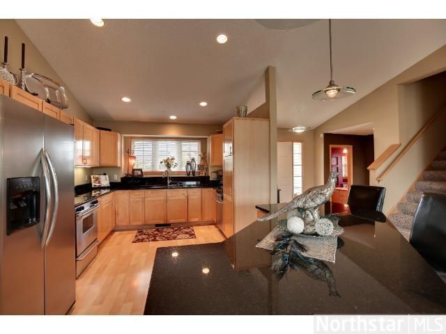 2383 Manuela Dr, Chaska, MN 55318