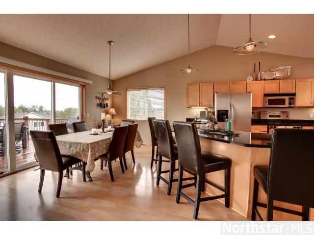 2383 Manuela Dr, Chaska, MN 55318