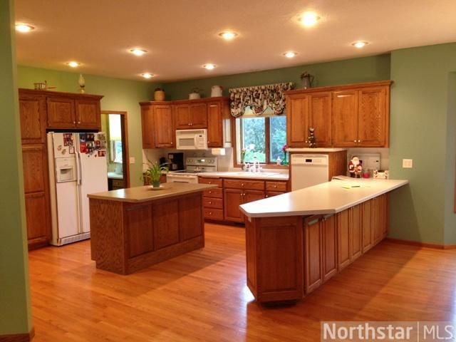 1312 3rd St NE, New Prague, MN 56071
