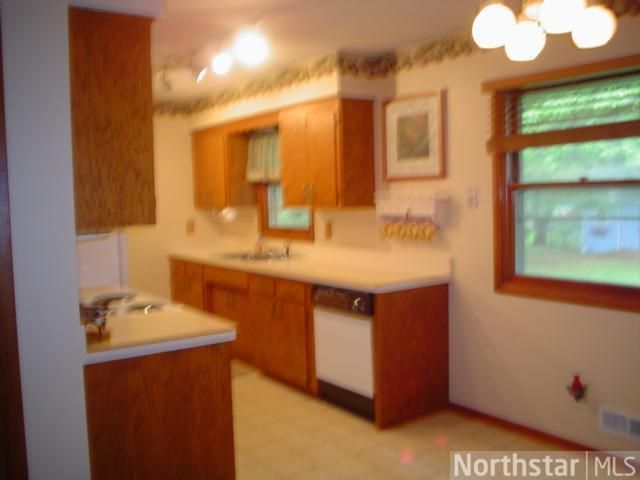 9160 W 123rd St, Savage, MN 55378