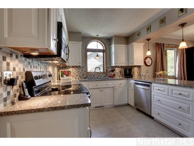 1388 Michelle Dr, Eagan, MN 55123