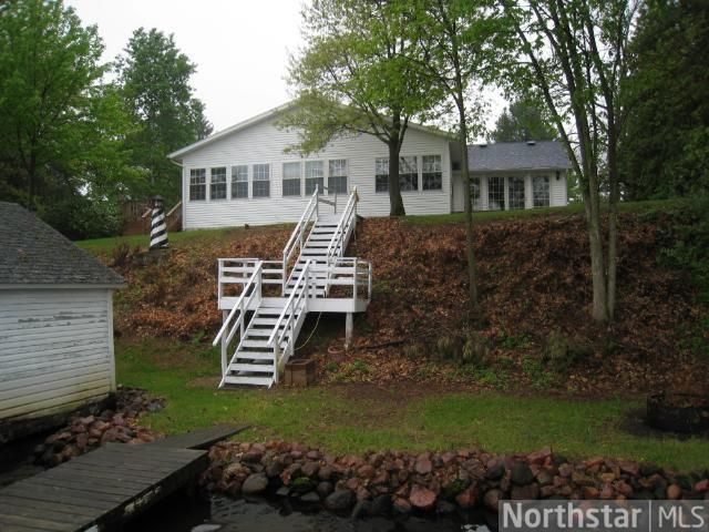 524 Lakeview Dr, Chetek, WI 54728