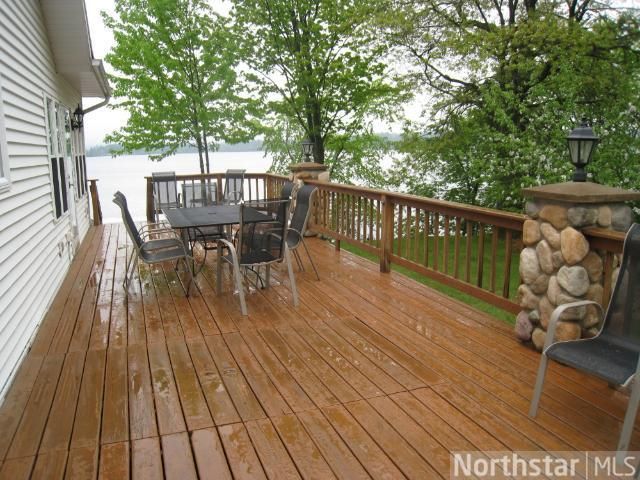 524 Lakeview Dr, Chetek, WI 54728