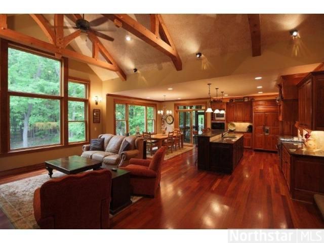 2561 N Saunders Lake Dr, Mound, MN 55364