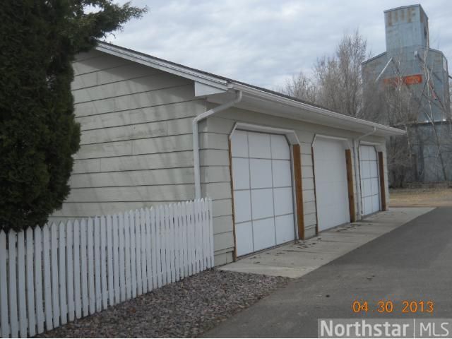 38110 Zuni St NW, Dalbo, MN 55017