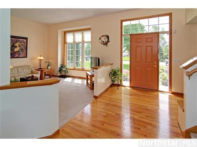 12708 Sandy Point Rd, Eden Prairie, MN 55347