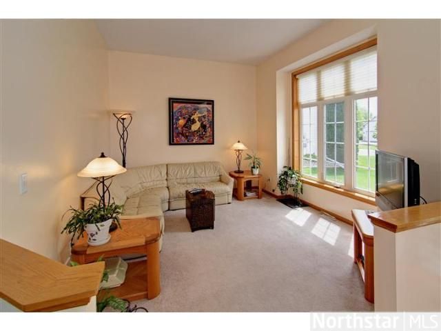 12708 Sandy Point Rd, Eden Prairie, MN 55347