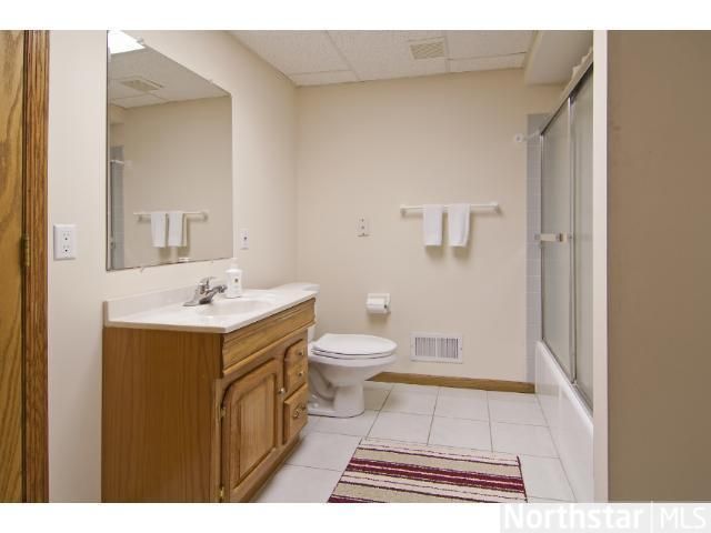 6710 Kingsview Ln N, Maple Grove, MN 55311