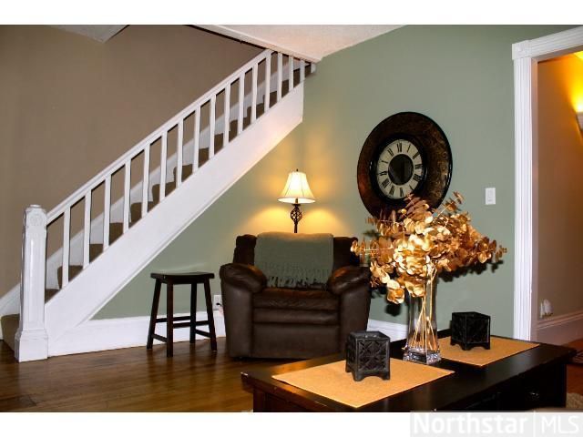 668 Cherokee Ave, West Saint Paul, MN 55107