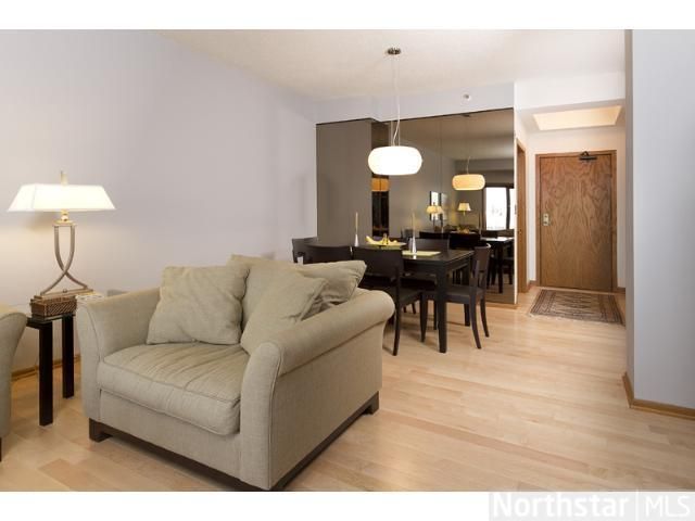 1235 Yale Pl #1206, Minneapolis, MN 55403