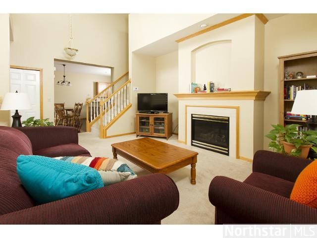 1869 Bluestem Ln, Shoreview, MN 55126