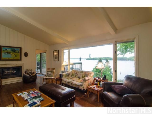 900 Smithtown Ter, Excelsior, MN 55331