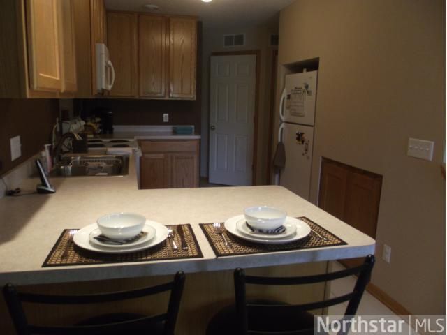 8682A Quarry Ridge Ln #A, Woodbury, MN 55125