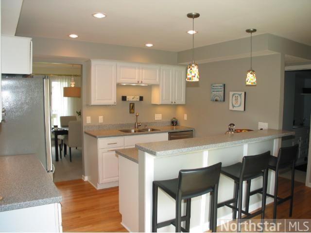 7533 Harold Ave, Golden Valley, MN 55427
