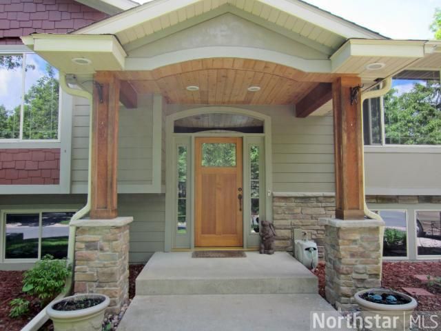 1813 E 115th St, Burnsville, MN 55337