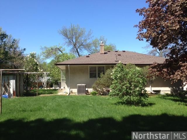 2212 Upper Afton Rd E, Saint Paul, MN 55119