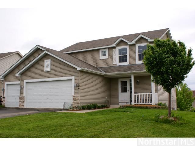 1306 Birch Dr, Mayer, MN 55360
