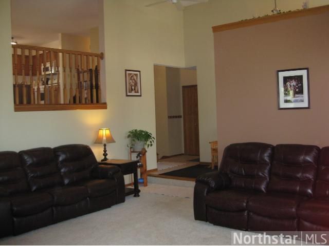 7162 Grangeview N, Centerville, MN 55038