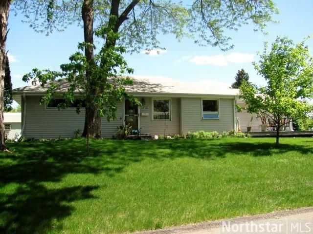 4753 Winterset Dr, Minnetonka, MN 55343