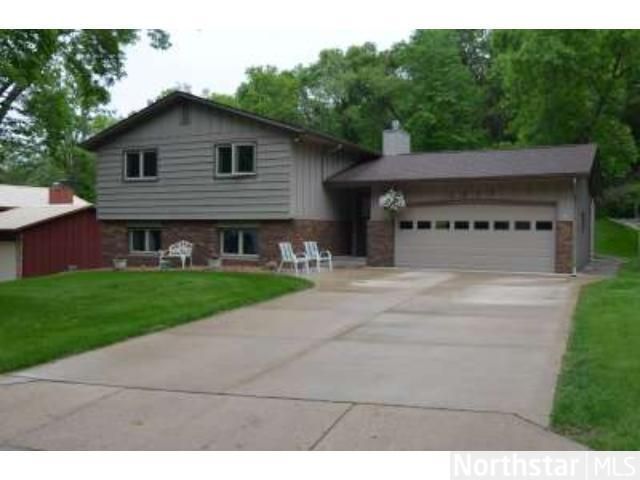 2277 Bevans Cir, Red Wing, MN 55066