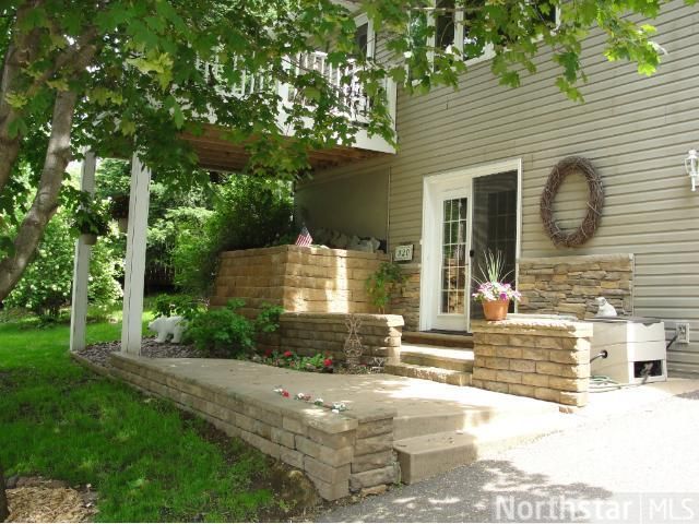 320 Wildwood Rd, Willernie, MN 55090