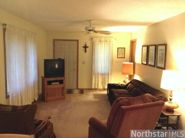 905 Warner Ave, South Saint Paul, MN 55075