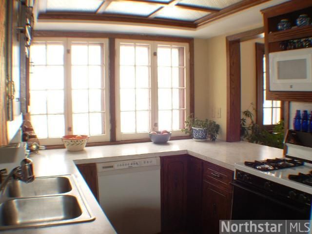 124 1st St NE, Osseo, MN 55369