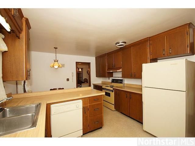 8645 5th Ave S, Bloomington, MN 55420