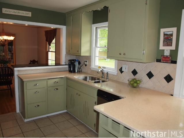 5616 W 70th St, Edina, MN 55439