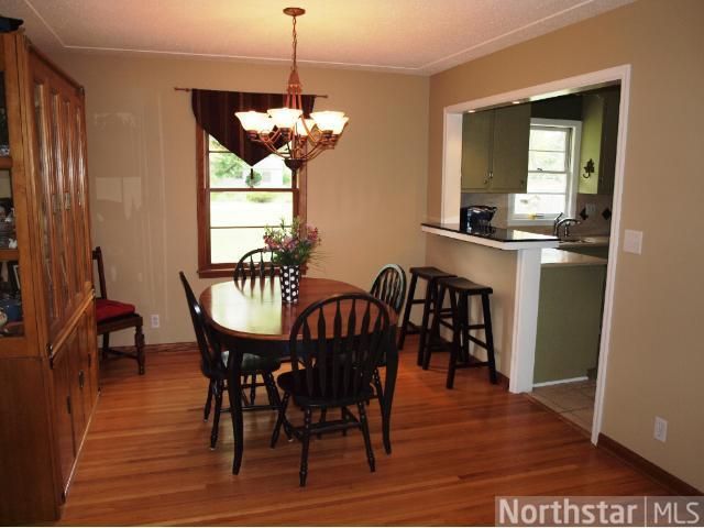 5616 W 70th St, Edina, MN 55439