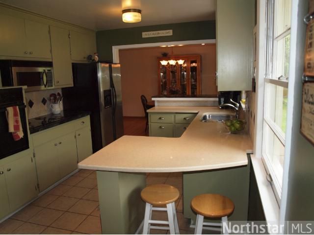 5616 W 70th St, Edina, MN 55439