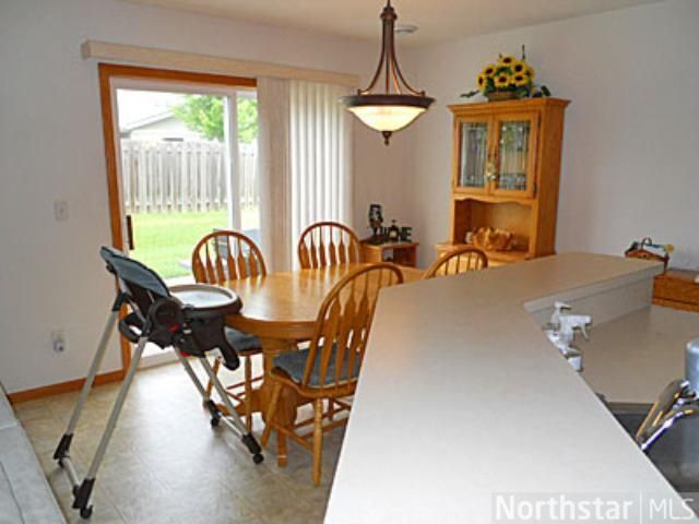 3504 Goodwin Ave N, Oakdale, MN 55128