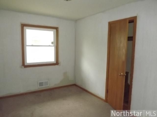 1233 Conway St, Saint Paul, MN 55106