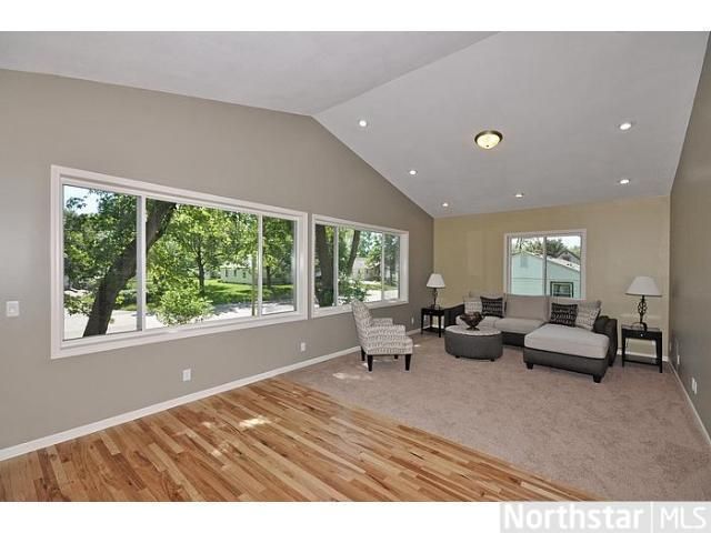 8440 15th Ave S, Bloomington, MN 55425