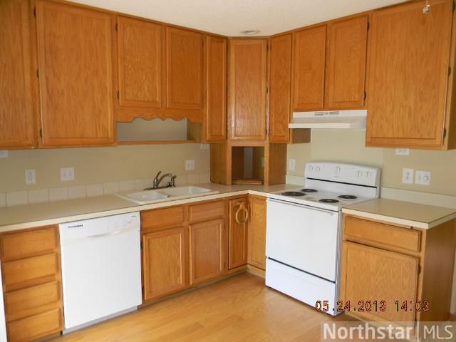 110 Harrison Ave S, Hopkins, MN 55343