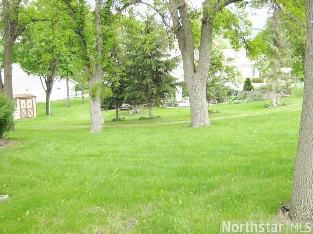 104 Interwood Dr, Glencoe, MN 55336