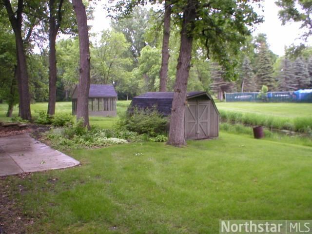 375 Pleasant Ave N, Annandale, MN 55302