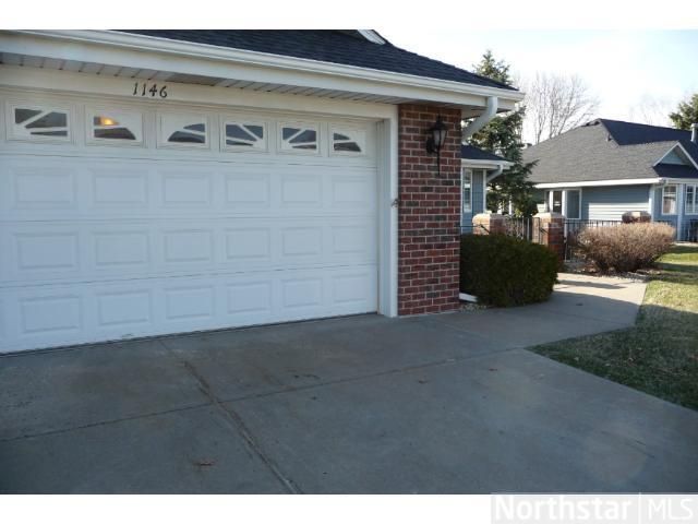 1146 Lois Ct, Shoreview, MN 55126
